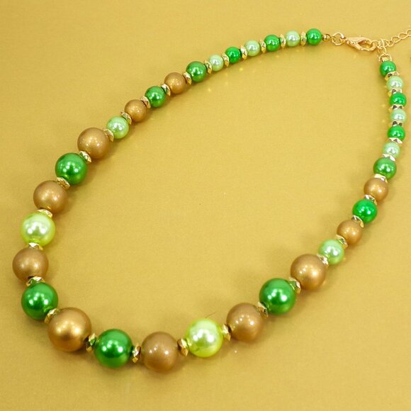 Green and gold bead necklace and earring set with round beads colorful necklace - Picture 6 of 9